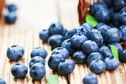 每天吃一盒藍莓會發生什麼？皮膚真的會變白？視力真的會變好？