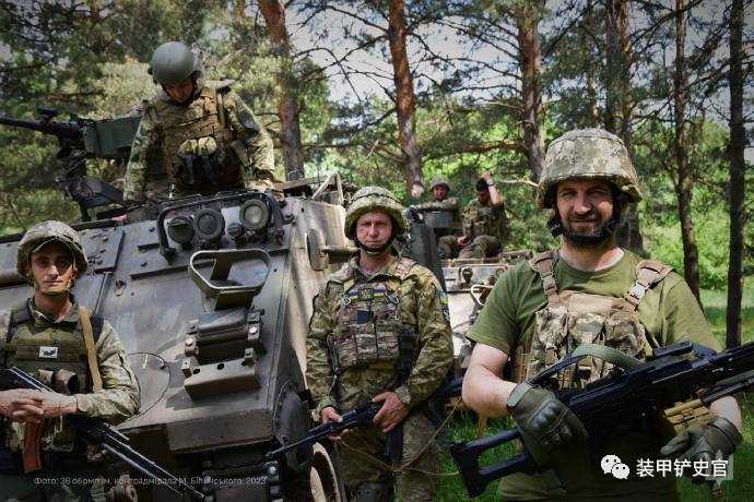 裝備美製M113步戰車的烏克蘭海軍陸戰隊第36獨立旅正在為反攻做準備