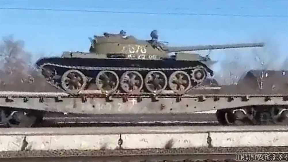 列車上的T-54坦克