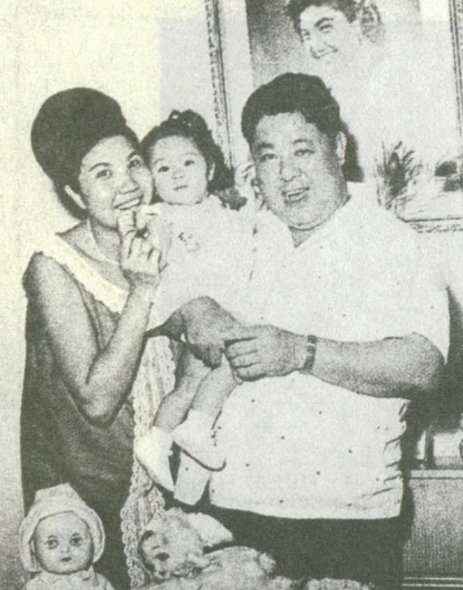 小時候的楊紫瓊與父母