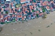 【洪災】北威州一村莊已成孤島，飲用水被細菌汙染；下薩克森州「全州都被洪水影響」，已求助聯邦國防軍援助
