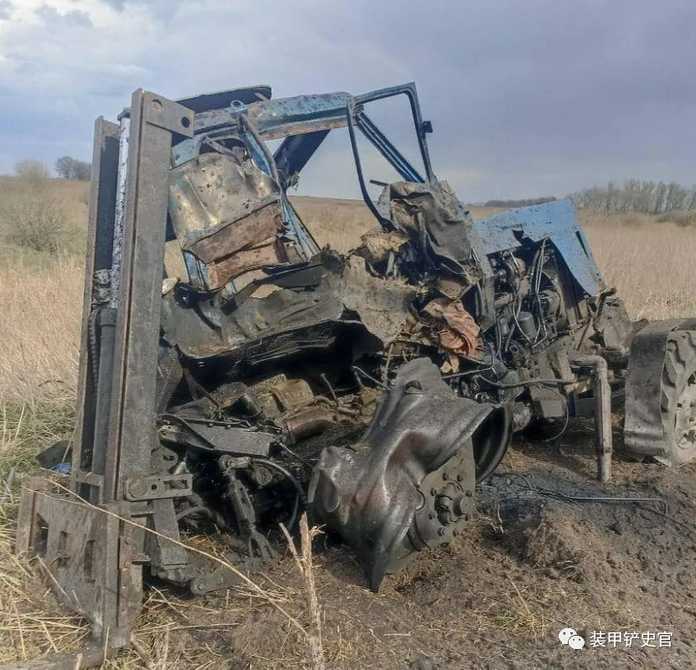 基輔地區一名司機在駕駛拖拉機進行耕種時被地雷炸傷，警方在這個區域又發現12枚俄軍埋設的地雷