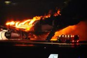 羽田機場航空事故：日航379名乘客「90秒全員逃出」被譽為奇蹟，網友大讚：空乘專業乘客配合!