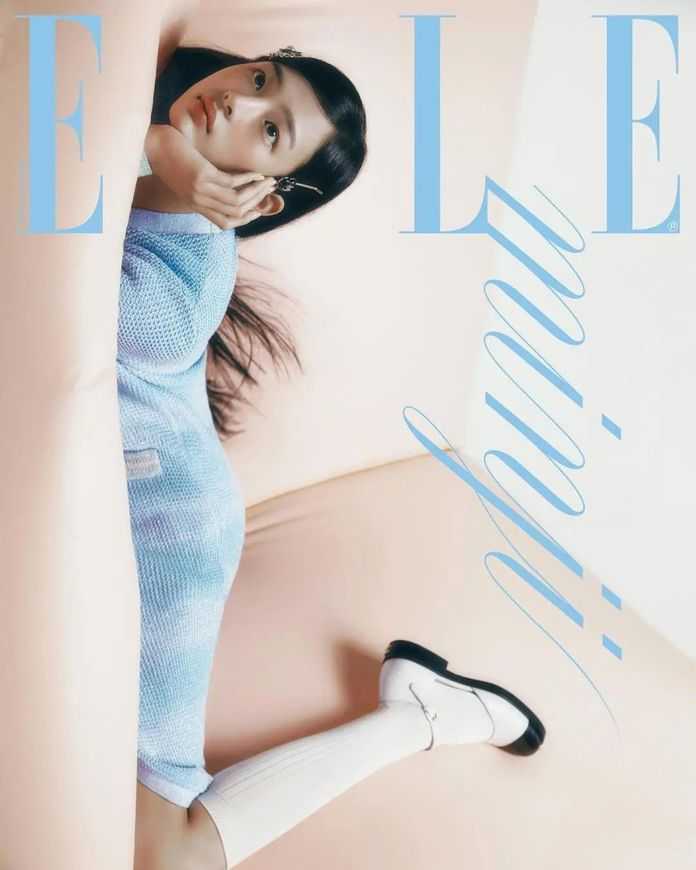 ，並all in Chanel登上韓版ELLE三月刊封面