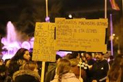 西班牙多地舉行婦女節遊行！民眾高呼反對性別暴力！
