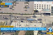 突發！週五大抓捕，洛杉磯數十輛警車追捕謀殺嫌犯