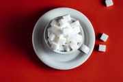 又一種代糖被證明有健康風險！Nature：大量攝入會抑制機體免疫，卻被認為能治療疾病？
