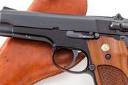 單/雙動、9毫米，這款歐洲味手槍未能列裝美軍，但撬動了美國執法界